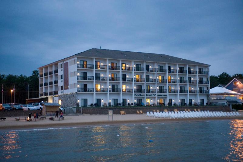 Parkshore Resort Traverse Stadt Exterior foto